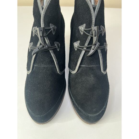 Anthropologie 80%20 Hidden Wedge Ankle Bootie Womens 10 Black Suede Toggle - Picture 8 of 13